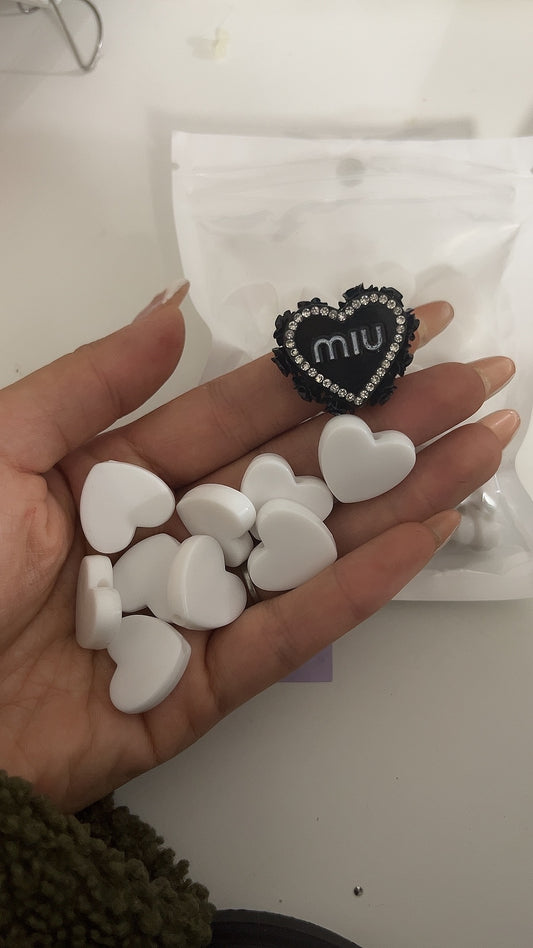 plain beads- heart shape (30pcs