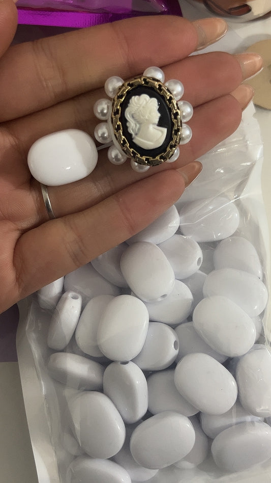 white oval plain beads 30pcs