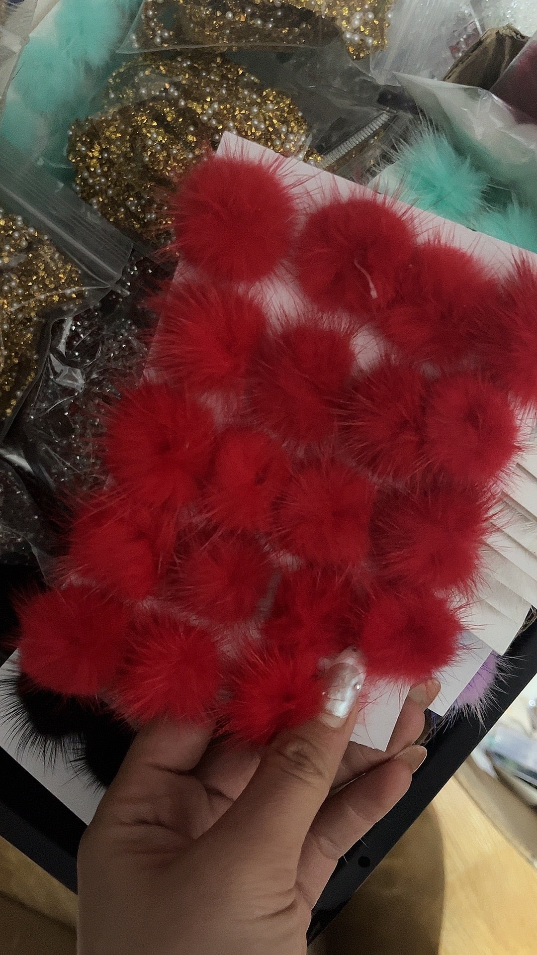 RED FUR 20PCS WITHOUT HOLE